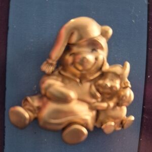 Vintage 1990s Winnie The Pooh And Piglet Gold Tone Pin/Brooch